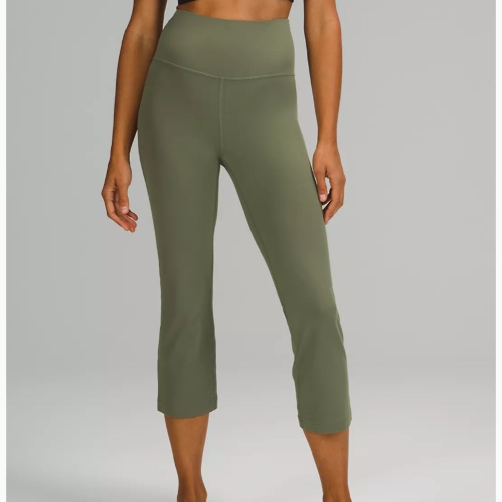 NWT Groove Super High Rise Crop 23”